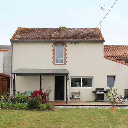 Chez Chris Et Vince Bed & Breakfast Bazoges-en-Paillers ภายนอก รูปภาพ