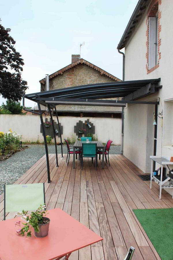 Chez Chris Et Vince Bed & Breakfast Bazoges-en-Paillers ภายนอก รูปภาพ